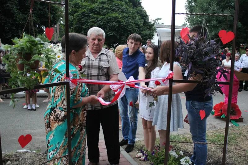 Погода ст михайловская краснодарского края. Станица Родниковская. Ст Родниковская Краснодарский. Парк в станице Родниковской Курганинского района.