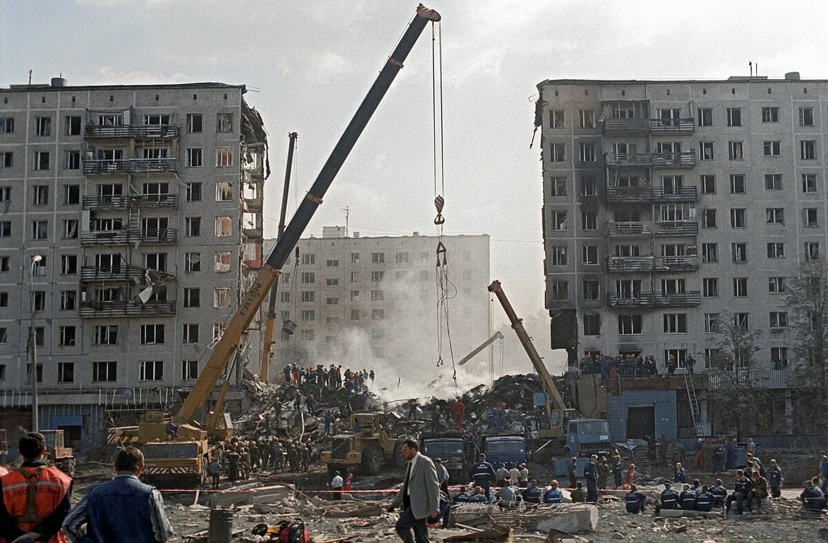 Теракт в Москве 1999 Гурьянова. Теракт на улице Гурьянова 1999. Взрыв дома на Гурьянова 1999.