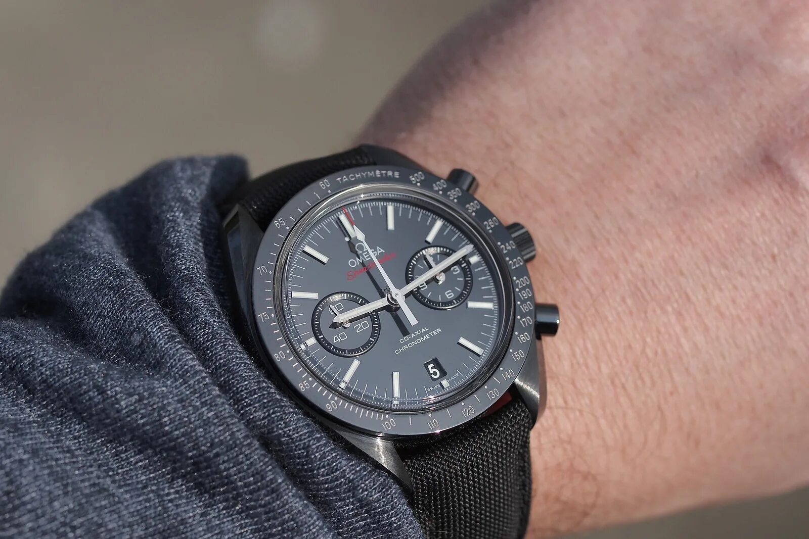 Страстные часы. Omega Speedmaster Dark Side. Omega Speedmaster Moonwatch “Dark Side of the Moon. Часы Omega Speedmaster the Moon. Omega Dark Side of the Moon.