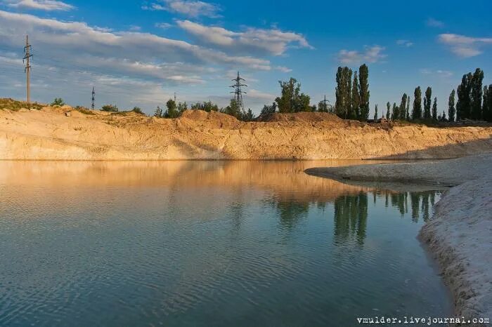 копанищенский карьер. карьер воронеж отрожка. голубое озеро в отрожке. калачево песочный карьер. белый колодец воронежская область.