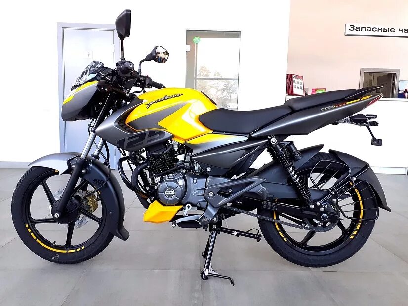 Пульсар нс 125. Pulsar ns 125. bajaj pulsar ns 125. баджадж пульсар 125. мотоцикл bajaj pulsar 125.