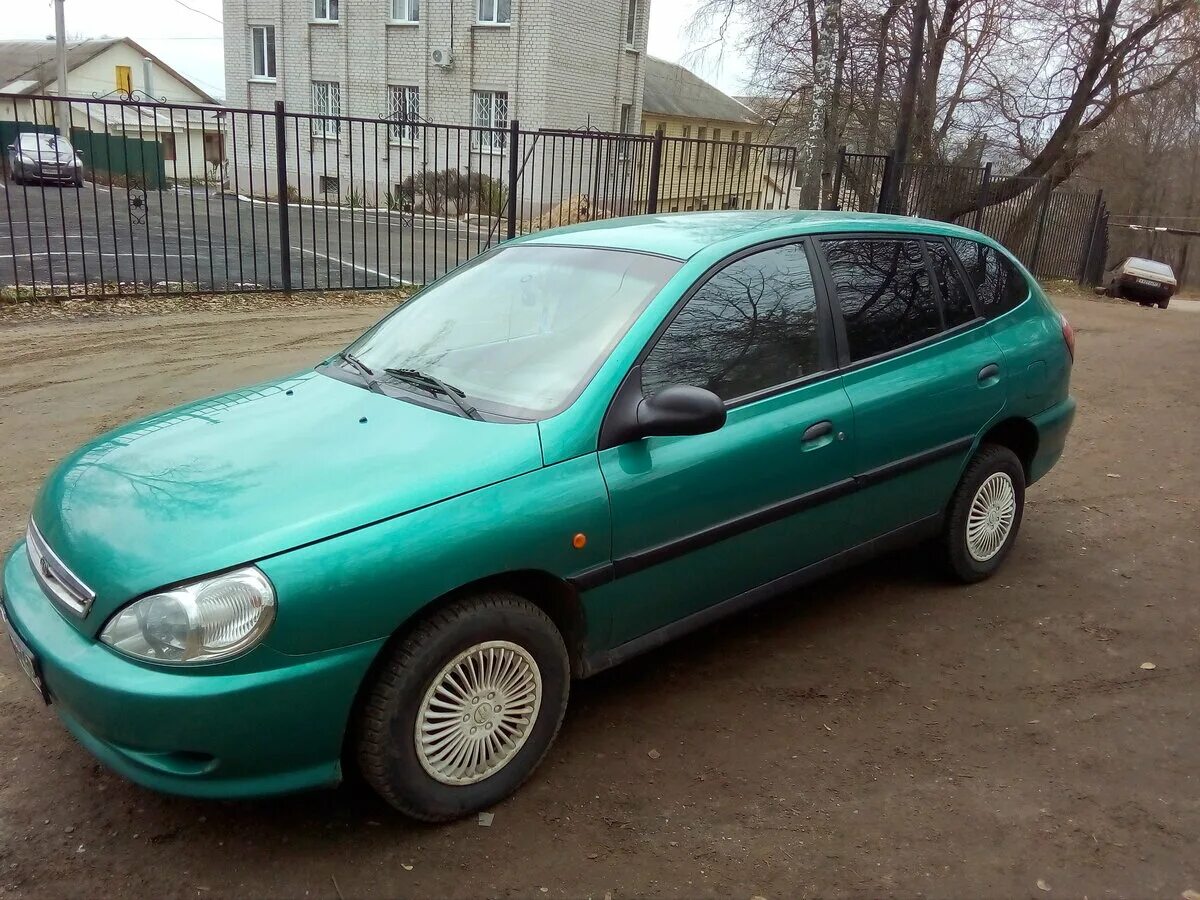 Киа рио 1 поколения купить. Kia Rio 2001. Kia Rio 2001 год. Киа Рио 2001 года. Киа Рио 2001г.