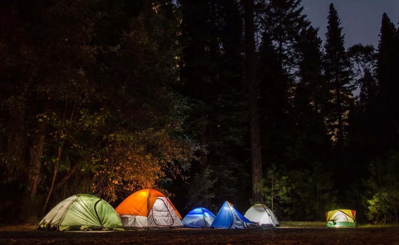 Camping outdoor. Палаточный лагерь Карелия. Кемпинг ай Петри палаточный. Палаточный лагерь Camp 2050. Остров Уходово палаточный лагерь.