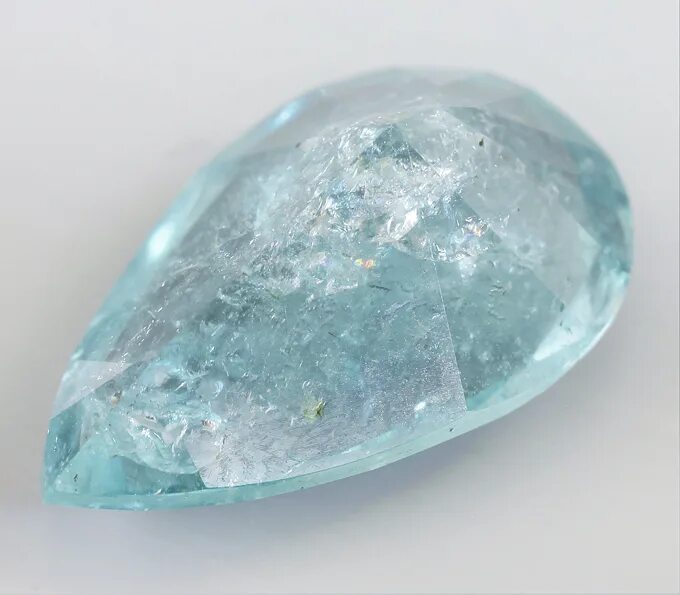 голубо серые глаза. сапфирин голубой халцедон. серо голубой редкий. темно серые глаза. красивые серые глаза.