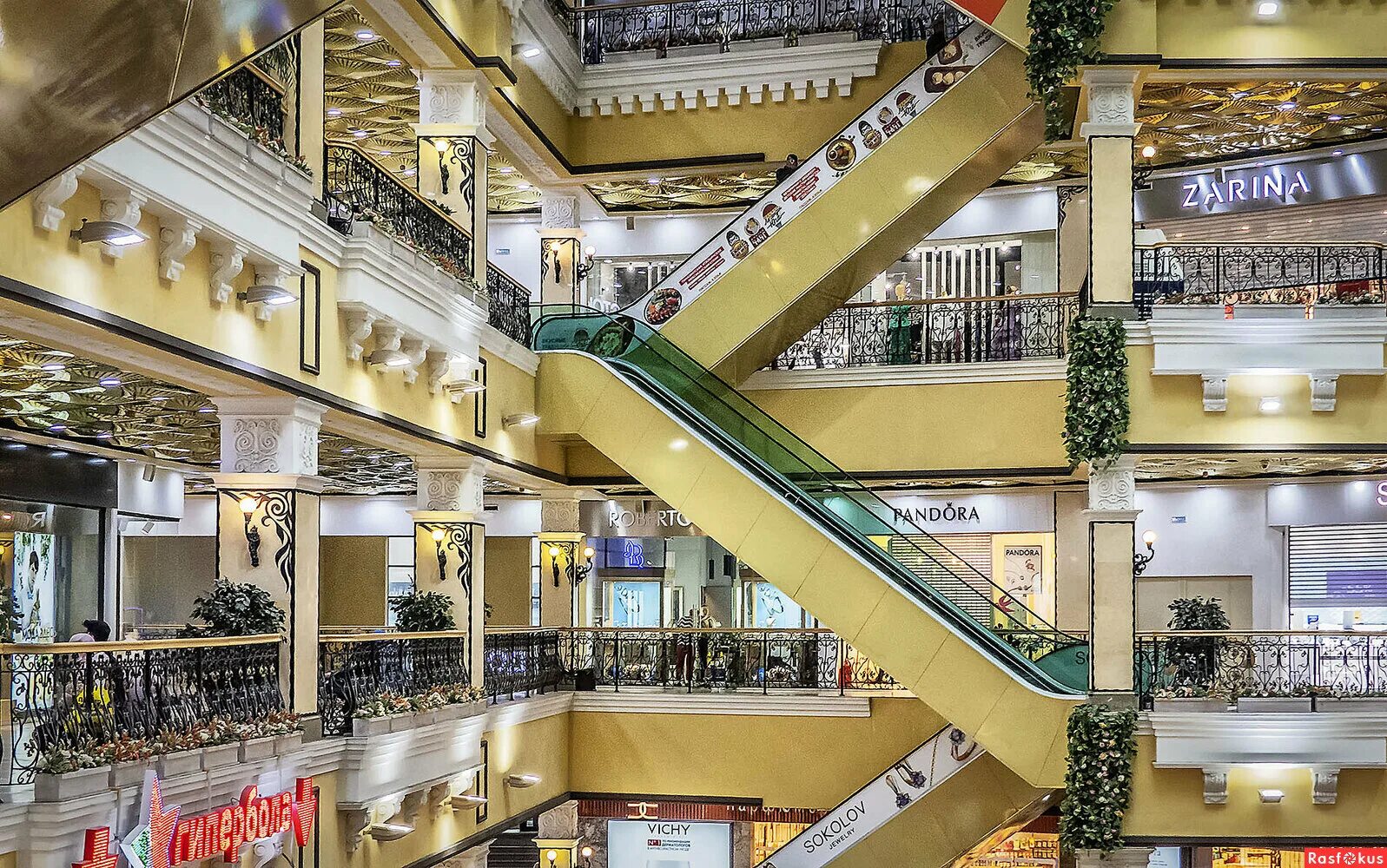 Пассаж пенза магазины. Золотое яблоко пассаж екатеринбург. Ветошный переулок 9 тц никольский пассаж. Пассаж пенза магазины. Тц неглинная галерея золотое яблоко москва.