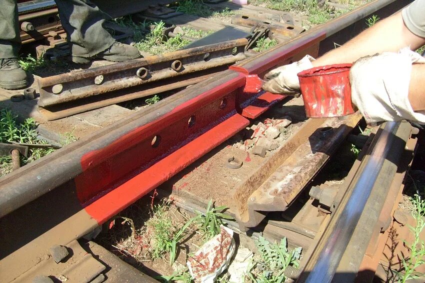 Бесстыковой путь стык. Изолированный стык жд. Изолированные стыки апатэк. Изолирующий стык ржд. Изолирующий стык апатэк.