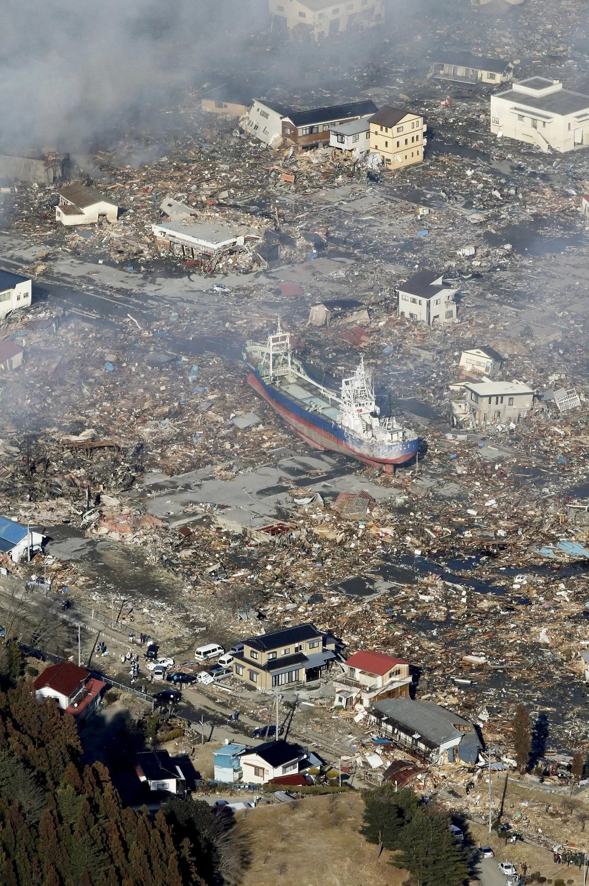 Катаклизмы планеты сегодня. ЦУНАМИ В Японии в 2011. ЦУНАМИ В Японии 2011 Фукусима. Катастрофа ЦУНАМИ 2011. Фукусима землетрясение 2011.