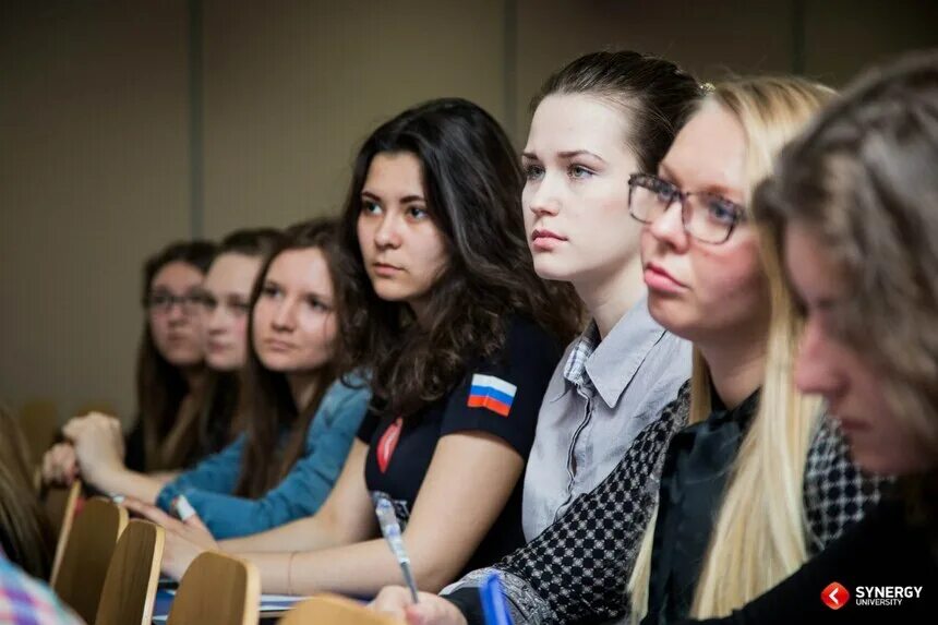 Институт бизнеса и дизайна. Бизнесмен где учиться. Университет синергия студенты. Факультет экономики отпраздновал новый год. Факультет бизнеса что сдавать.