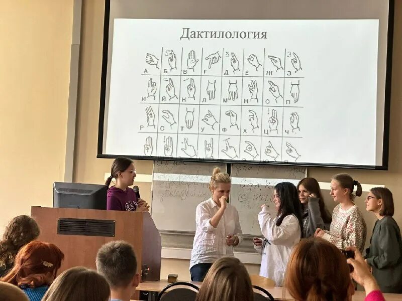 Лингвистические задачки. Лингвистическое исследование текста. Лингвистический диктант. Лингвистический класс. Фотографии о школе 11 классы.