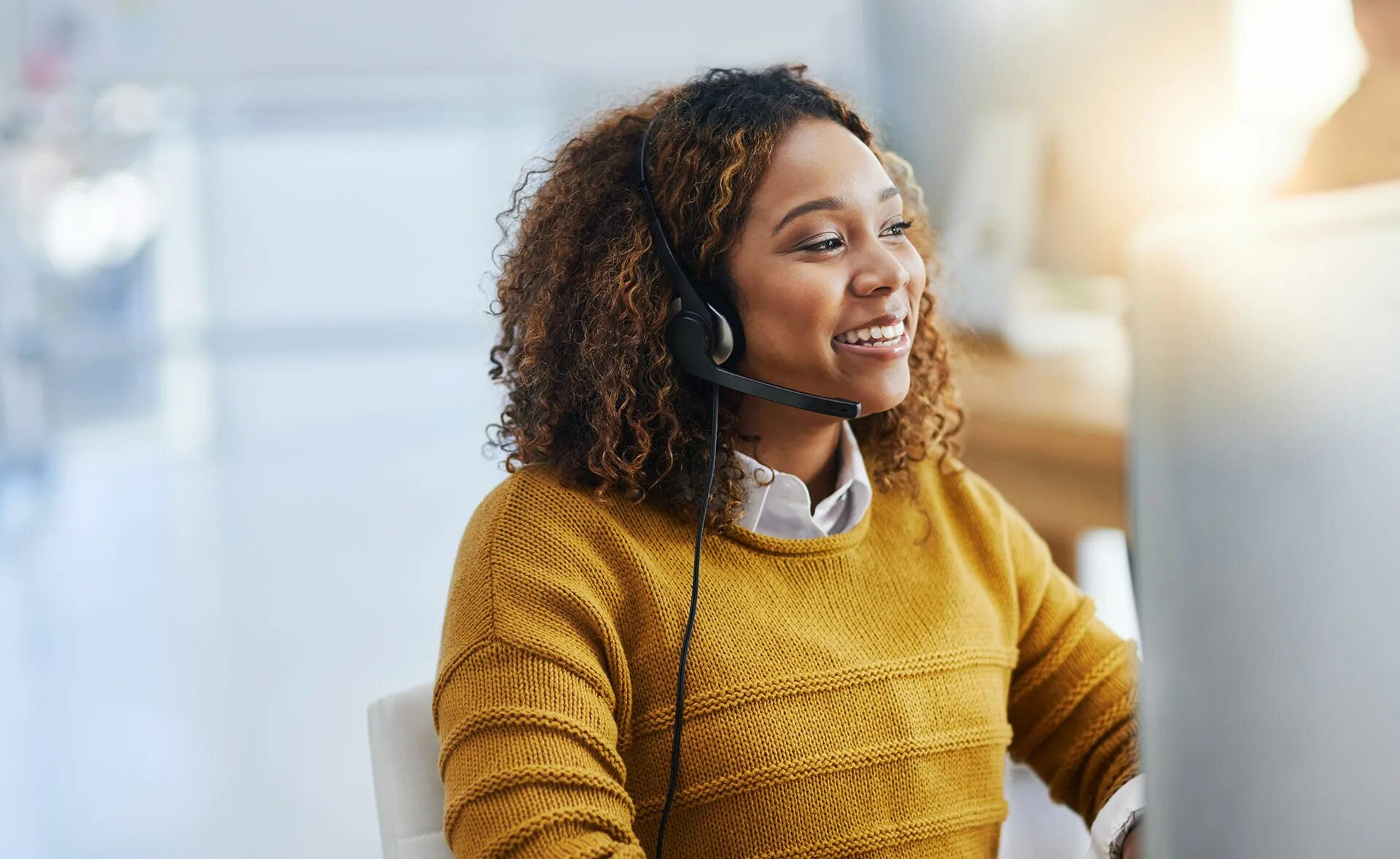 Contact customer support for assistance перевод