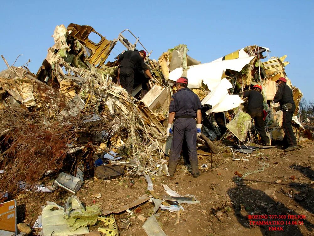 Боинг 737 Гелиос. Авиакатастрофа Афины 2005. Катастрофа Boeing 737 под Афинами. Катастрофа Boeing 737 Helios 522. Крушение рейса