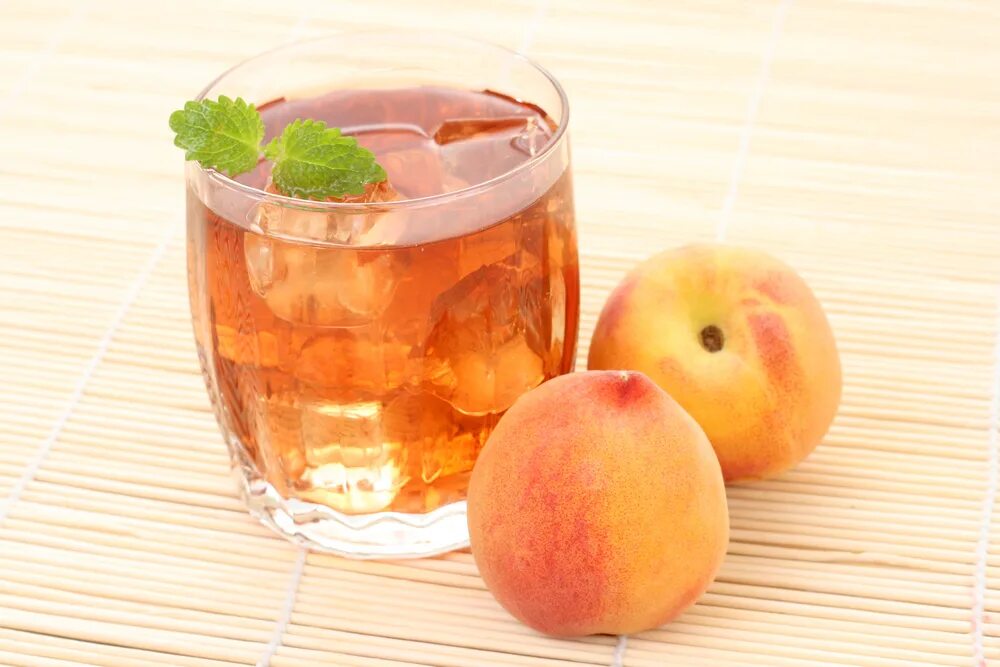 Холодный чай с персиком. Липтон персик ice tea. Чай тассай. Фьюсти вкусы. Холодный чай с персиком.