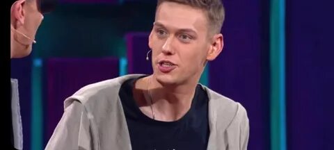 Шастун покрасился в белый