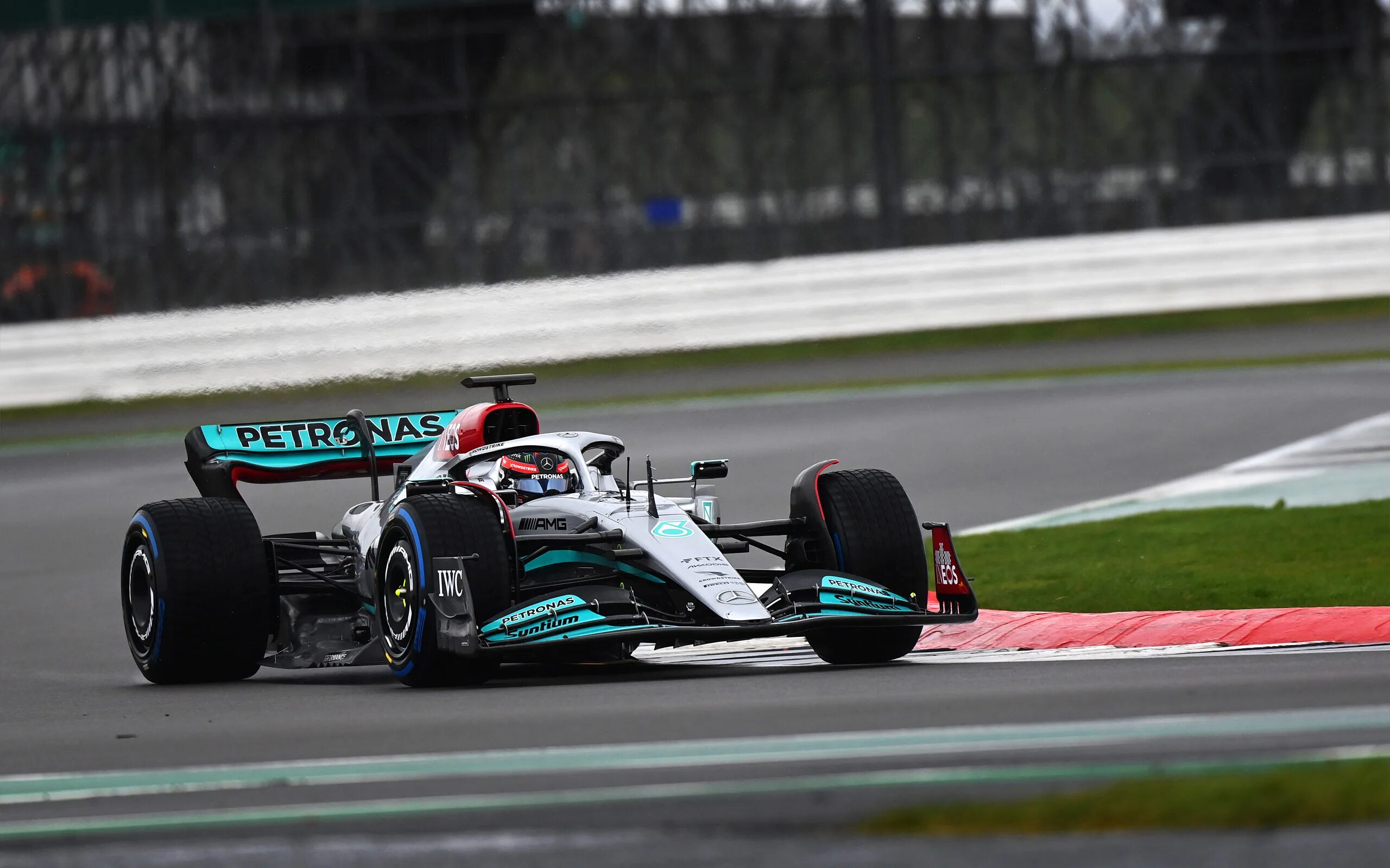 F1 w14 e performance