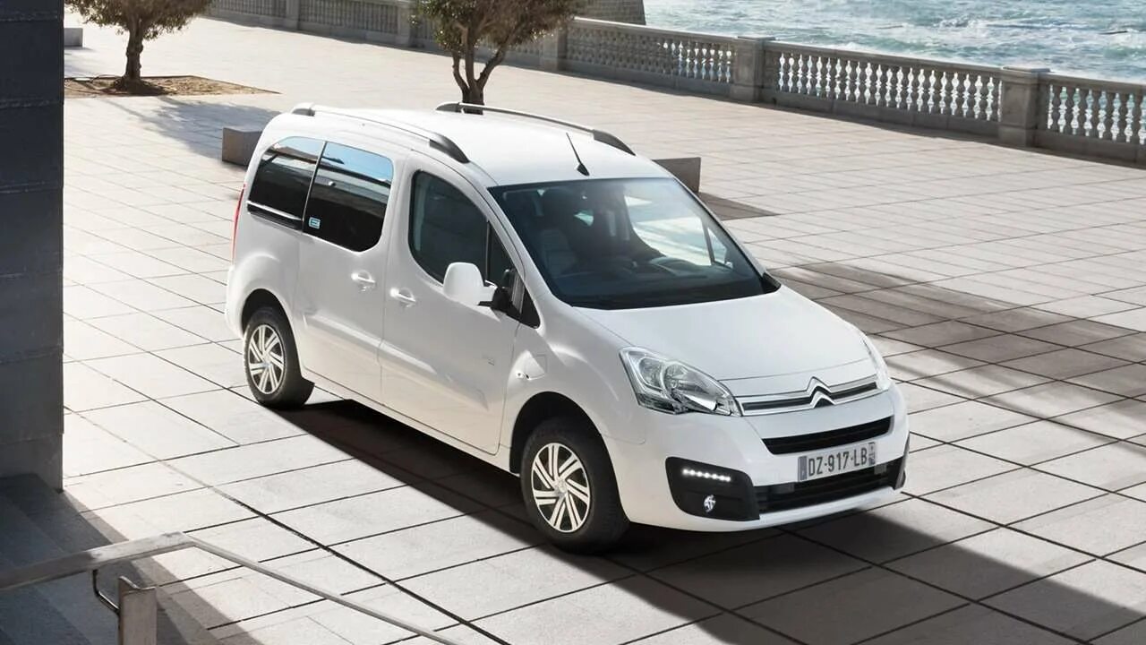 6 hdi multispace. Ситроен берлинго 2 рестайлинг. Citroen berlingo multispace 2012. Ситроен берлинго 2015. Ситроен берлинго 2 мультиспейс.
