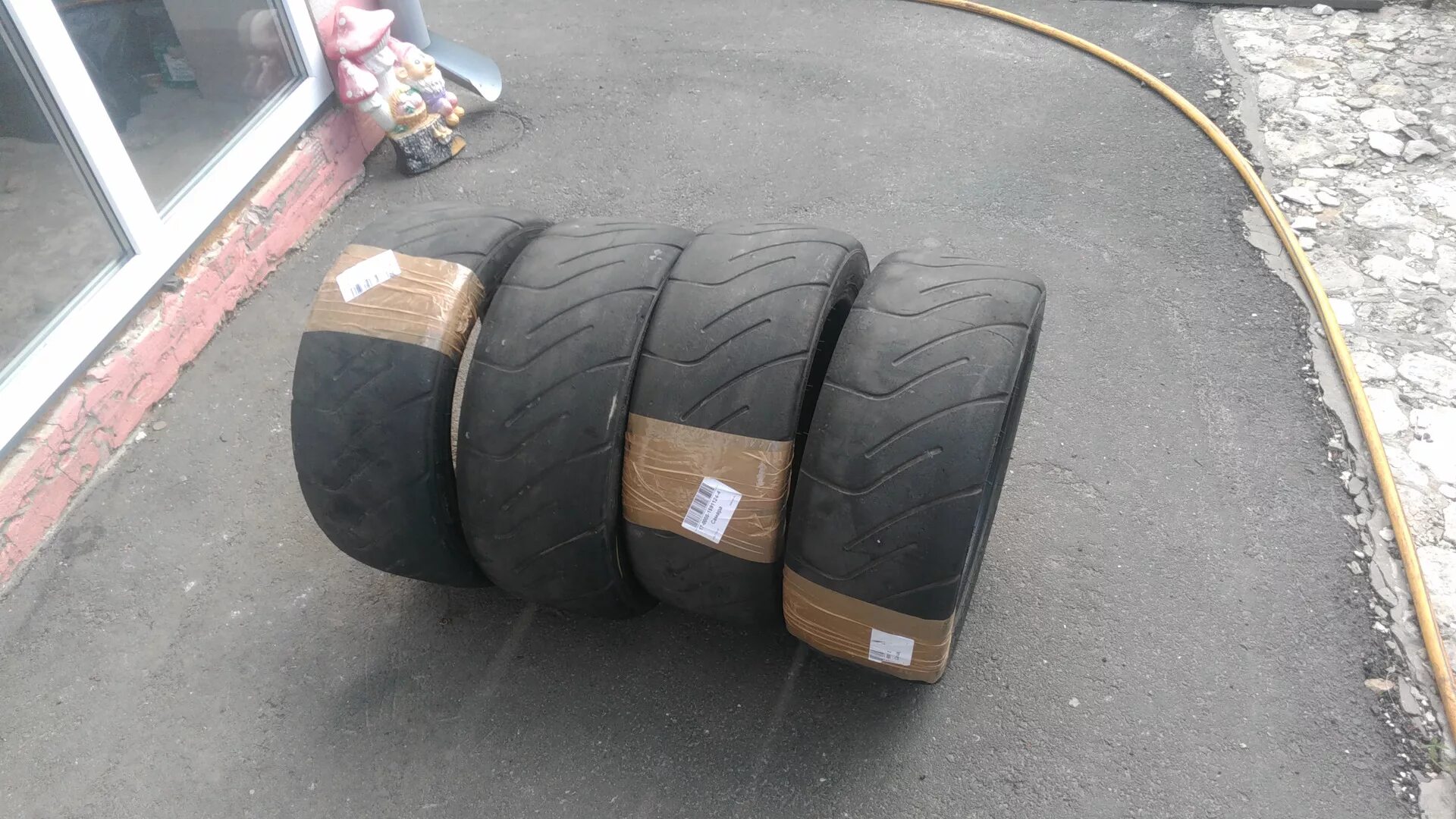 Шины полуслики. Полуслик 195/50 r15. Ханкук полуслик р18. Federal 195 50 r15. Dunlop полуслик r15 190/570.