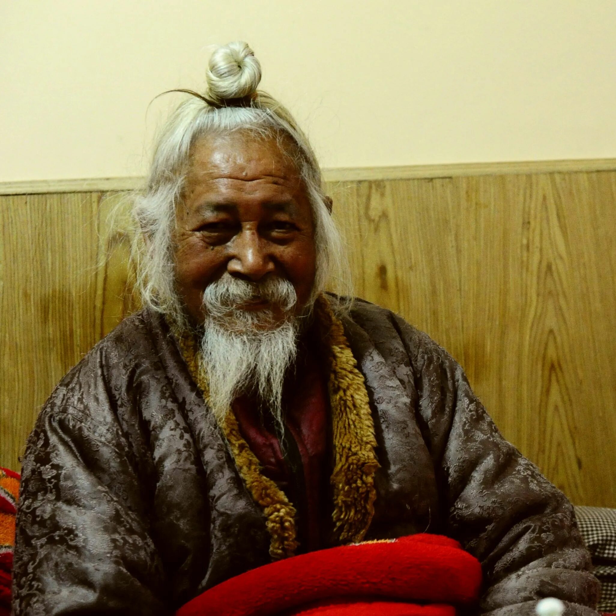 Монах долгожитель. Намдак лама целитель Бурятия. Лопон Тензин Намдак. Намдак лама Нурселение. Тибетский йогин.