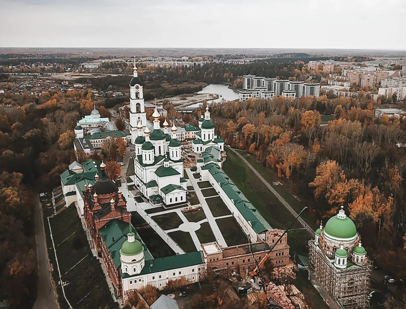 Свято-Успенская Саровская пустынь, Саров. Свято Успенская пустынь Саров. Свято-Успенский мужской монастырь Саров. Монастырский комплекс Саровская пустынь. Святые саровской пустыни