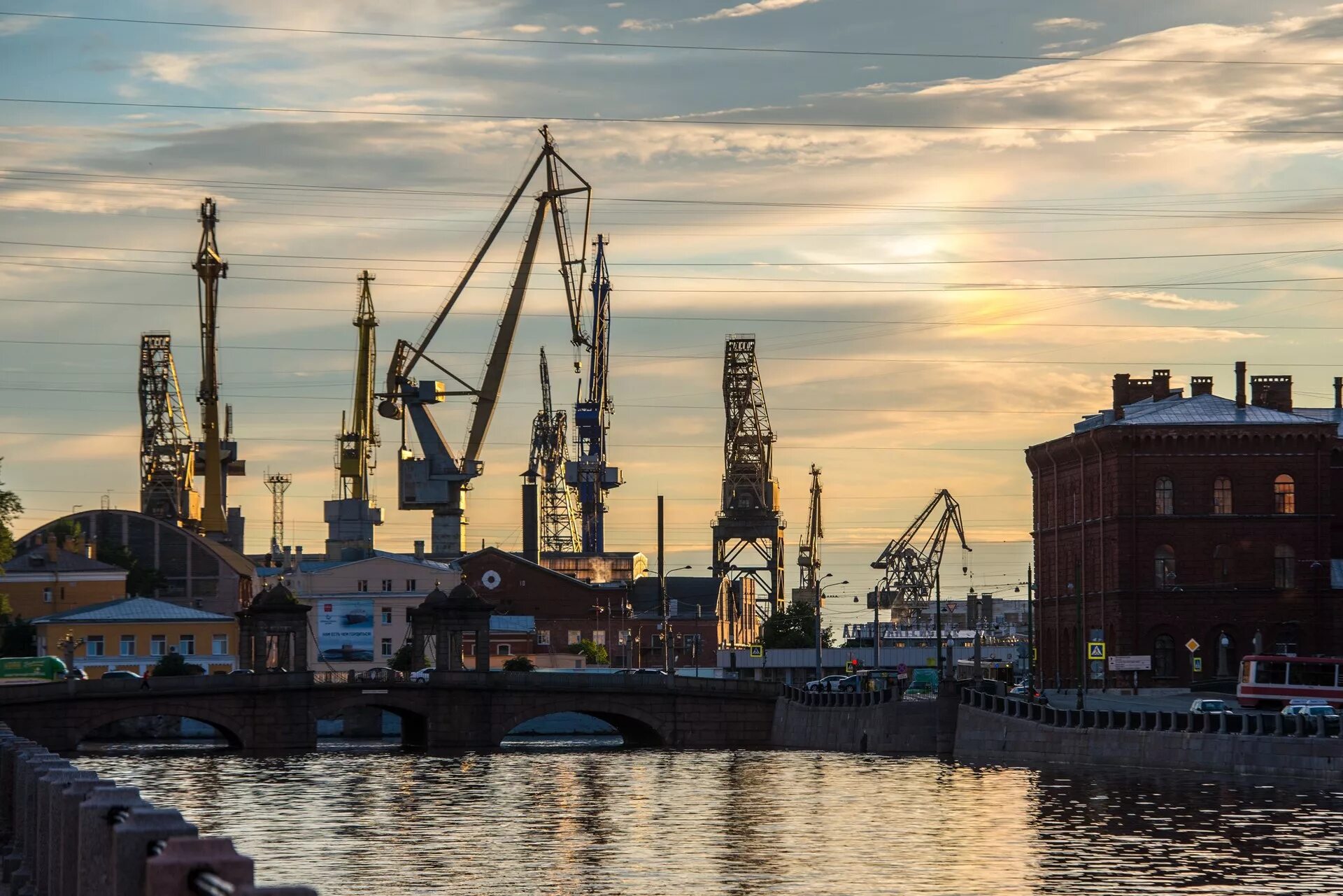 Производства города санкт петербург. Верфи Санкт-Петербурга Адмиралтейские завод Санкт-Петербург. Судостроительная компания «Адмиралтейские верфи» Санкт-Петербурга. Адмиралтейские верфи завод. Адмиралтейские верфи Питер.