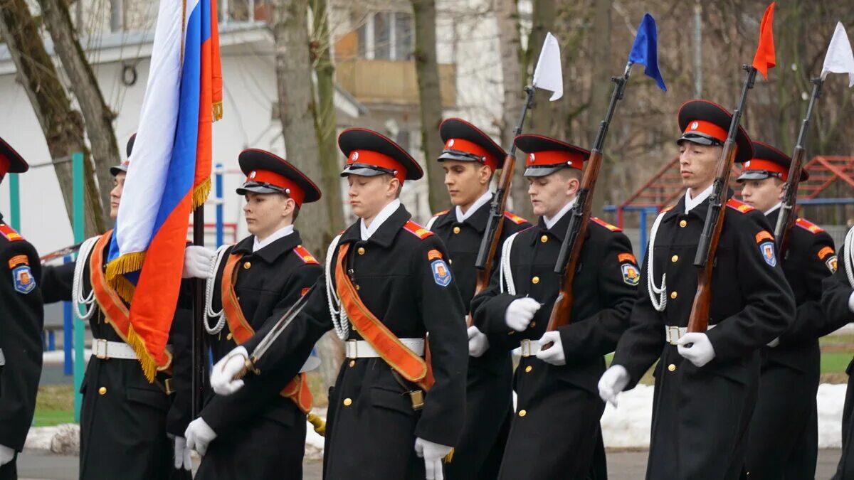 Первый московский кадетский корпус сайт. 1 Московский кадетский корпус 1мкк. Первый Московский кадетский корпус ГБОУ ПМКК. 4 Новомихалковский проезд 14 кадетский корпус. Кадетская школа старшеклассников 4 Новомихалковский проезд.