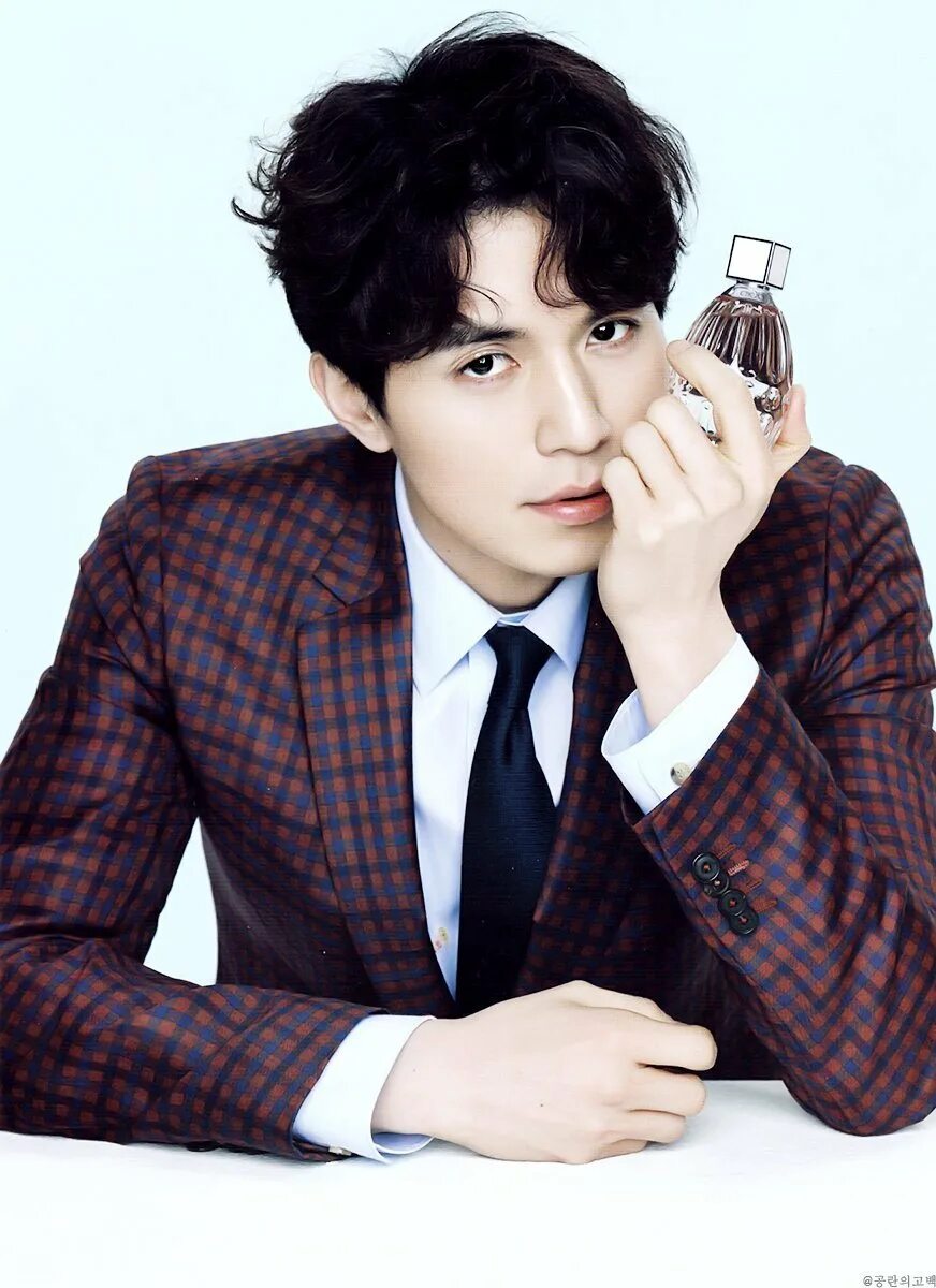 Lee dong Wook. Ли Дон УК (Lee dong Wook). Lee dong-Wook актер. Корейский актер ли Дон УК.