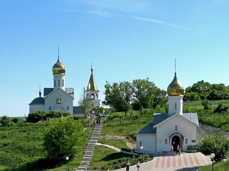 Святого белгородская область. Свято-Троицкий Холковский монастырь. Свято-Троицкий Холковский монастырь Чернянка Белгородская область. Холковский Троицкий мужской монастырь. Свято Троицкий Холковский подземный монастырь.