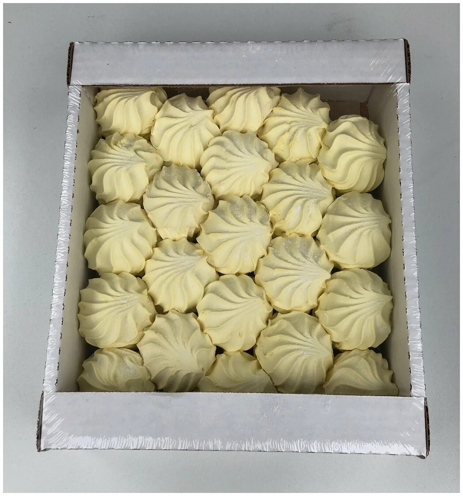 Зефир зефс фондю 450г. Зефир славконд бело-розовый вес. Зефир меренга со сливочным вкусом. Зефир с начинкой. Зефир со.