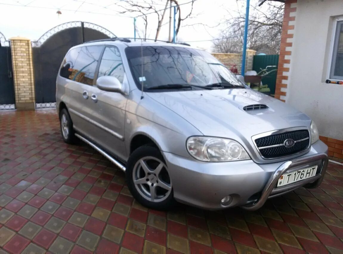 Купить киа карнивал дизель. Киа Карнивал 2005 2.9 дизель. Kia Carnival 2.9 CRDI 2005 года. Киа Карнивал 2005 год 2 9 дизель. Киа Карнивал 2007 2.9 дизель авто шина 225 70 16 б\у в Крыму.