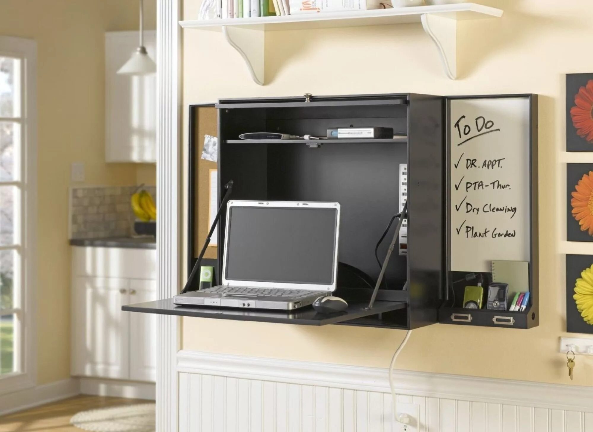 Рабочее место в шкафу. Компьютерный стол-трансформер секретер трансформер. Встроенные шкафы в офис. Панель на рабочий стол. Компьютерный стол встроенный в шкаф.