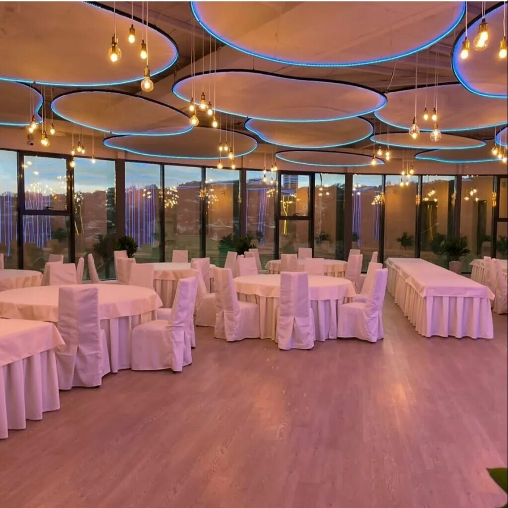 банкетный зал милли ставрополь пригородная. банкеты ставрополь. ресторан кристалл ставрополь на черняховского. банкет холл вологда фото. никольское банкетный зал.