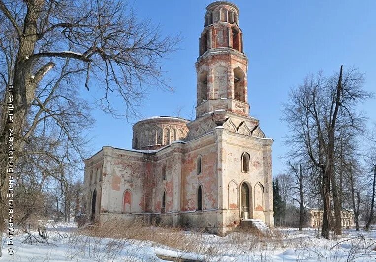 Некрасово тарусский. Храм Барятино Тарусский район. Барятино Тарусский район Калужская область. Барятино (Тарусский район). Барятино Калужская область Тарусский район Церковь.