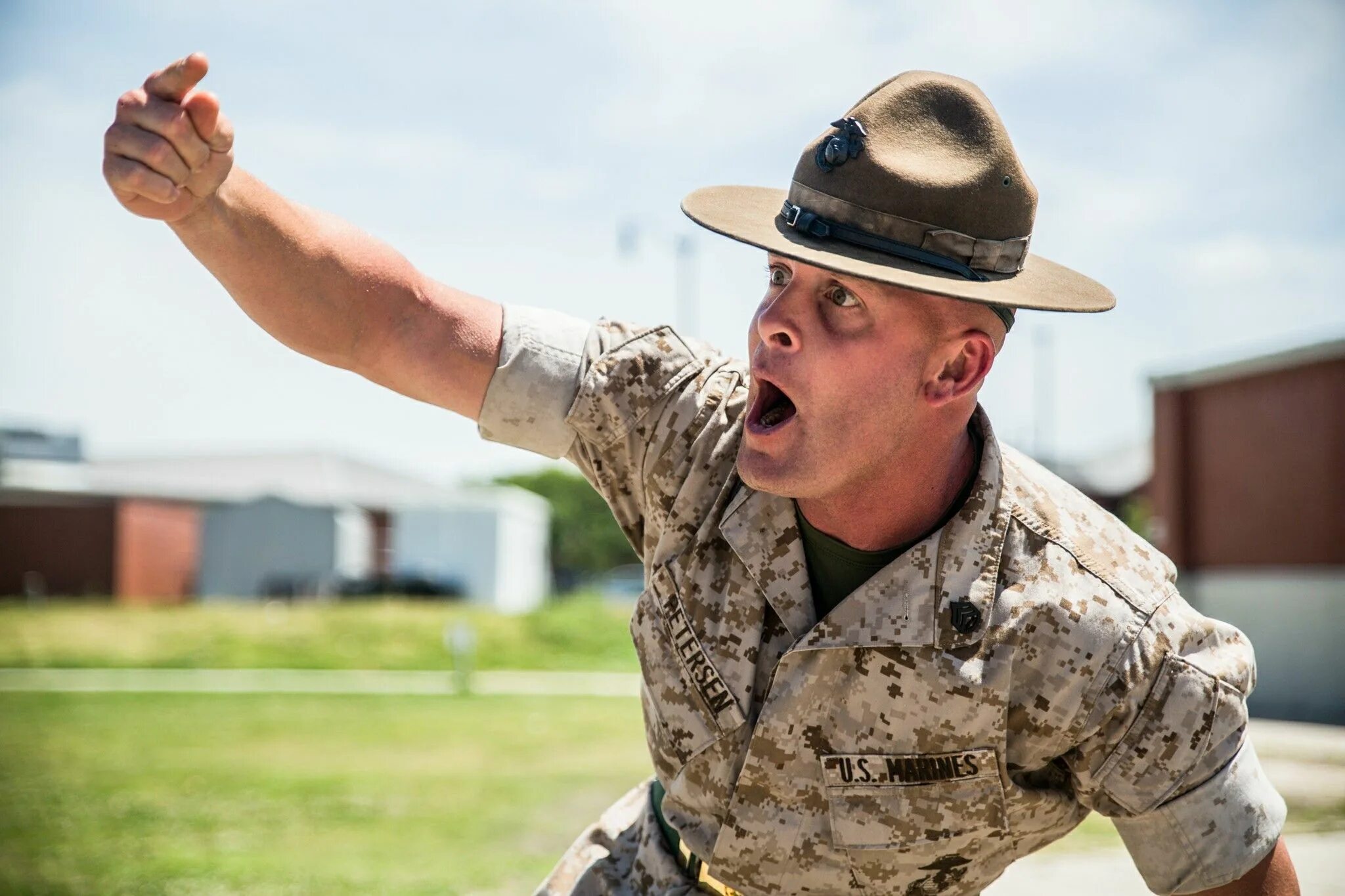 Сержант сейчас. Дрилл сержант. Boot Camp Дрилл сержант. Дрилл инструктор США. Дрилл дражаков.