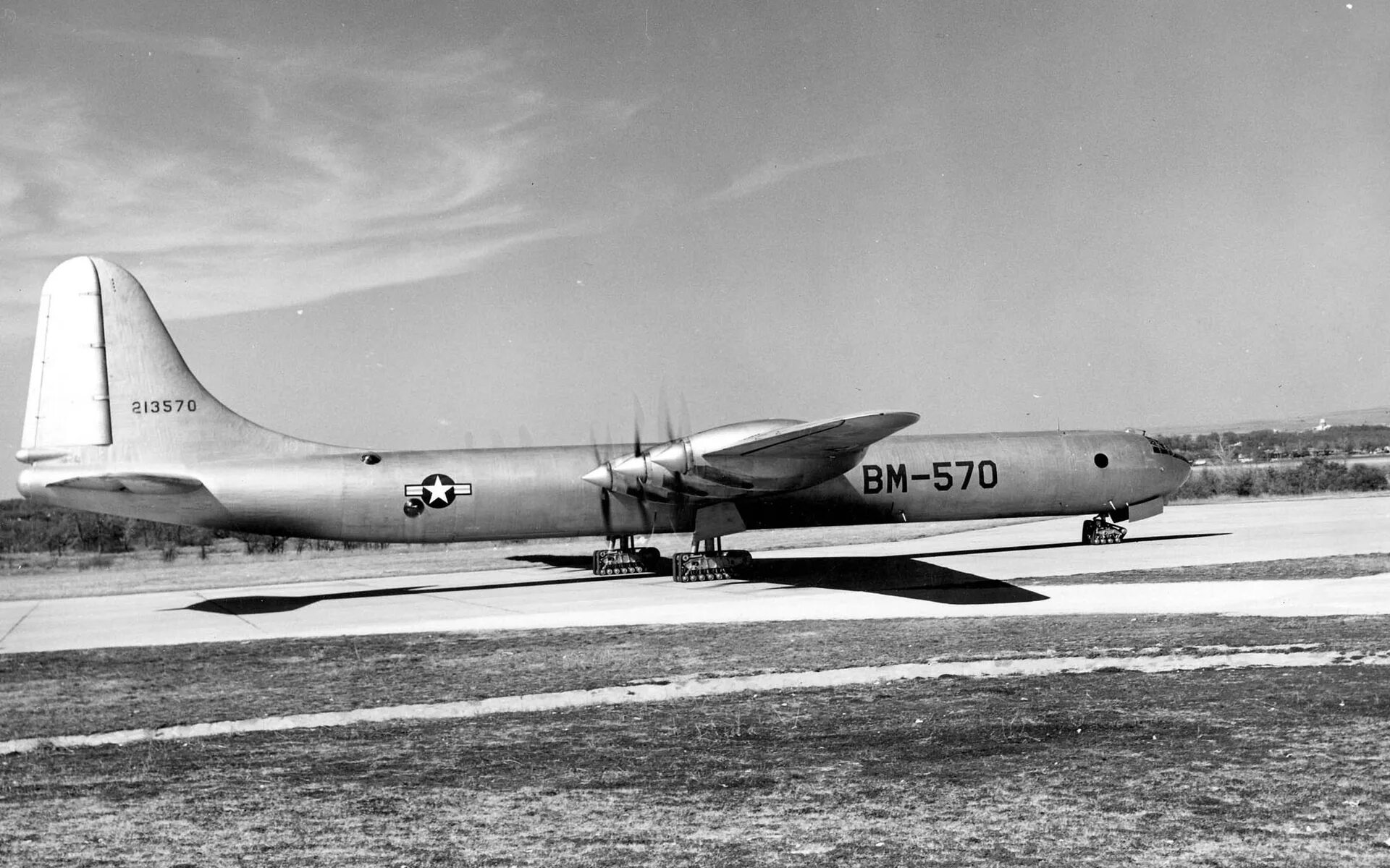 Convair b-36 шасси. B-36 бомбардировщик. Convair b-36 «Миротворец». Самолёт Convair b 36. Б 36 размеры