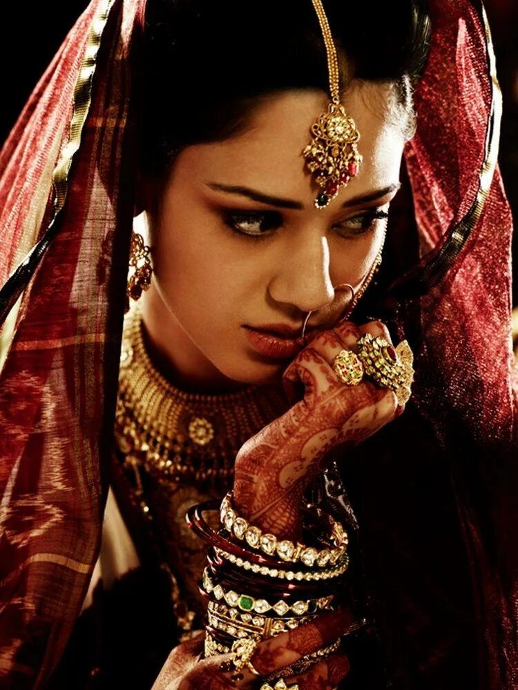 Индийские девушки. Красивые восточные женщины. Индийская фотосессия. Девушка индианка. Загадочная индия