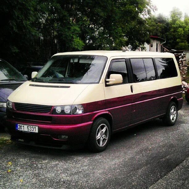 Цвета т4. Volkswagen transporter t4 двухцветный. фольксваген транспортёр т4 два цвета. фольксваген транспортер т4 двухцветный. фольксваген каравелла т4.