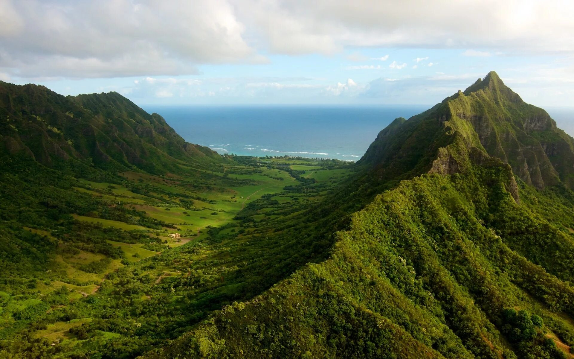 Оаху Гавайи горы. Оаху Гавайи природа. Остров Оаху. Грин Маунтинс хребет. Высота холмов