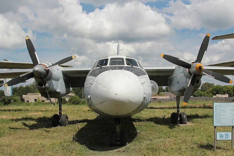 Аэрография гражданские самолеты. Ан 24 кубинка. Суперджет сухой в ан 124. Ан 20. Ан-26 «рятунчик».