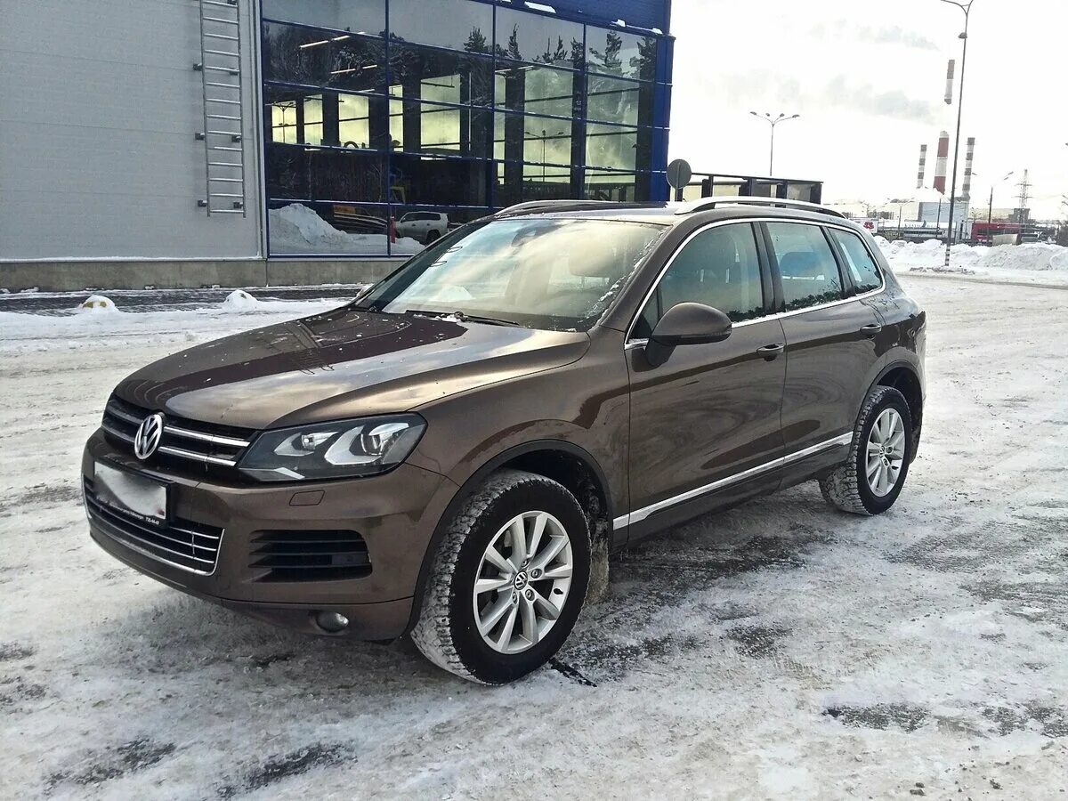 Купить туарег 2012. Volkswagen Touareg 2012 коричневый. Фольксваген Туарег 2014 года коричневый. Туарег 2 коричневый. Touareg NF коричневый.