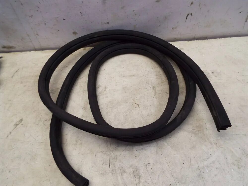 Уплотнитель вдоль дверей ниссан альмера классик. 2705-6307020. Уплотнитель заднего проема рио 4. Уплотнитель двери ниссан мурано z52. Уплотнитель задней двери.