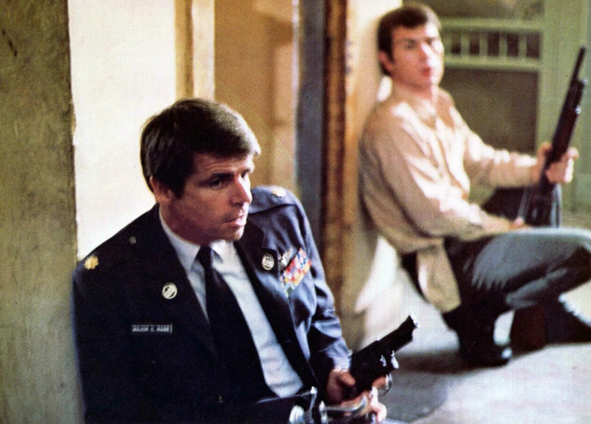 гремящий гром 1977. раскаты грома фильм 1998. гремящий гром фильм 1977. гремящий гром 1977. гремящий гром 1977.