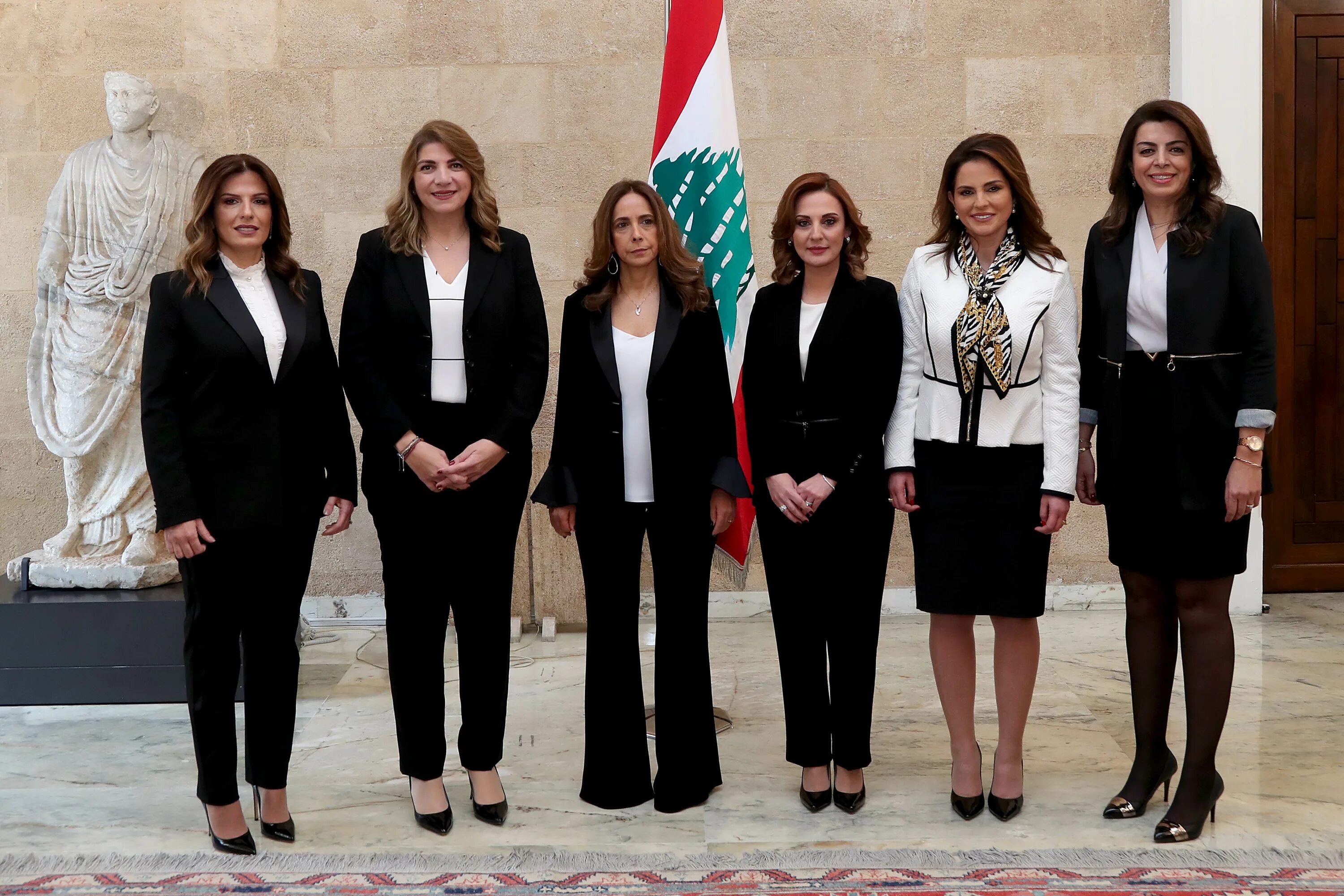 Женщина нато. Министр обороны Ливана. Марониты Ливана. Женщины министры. Ливанские женщины.