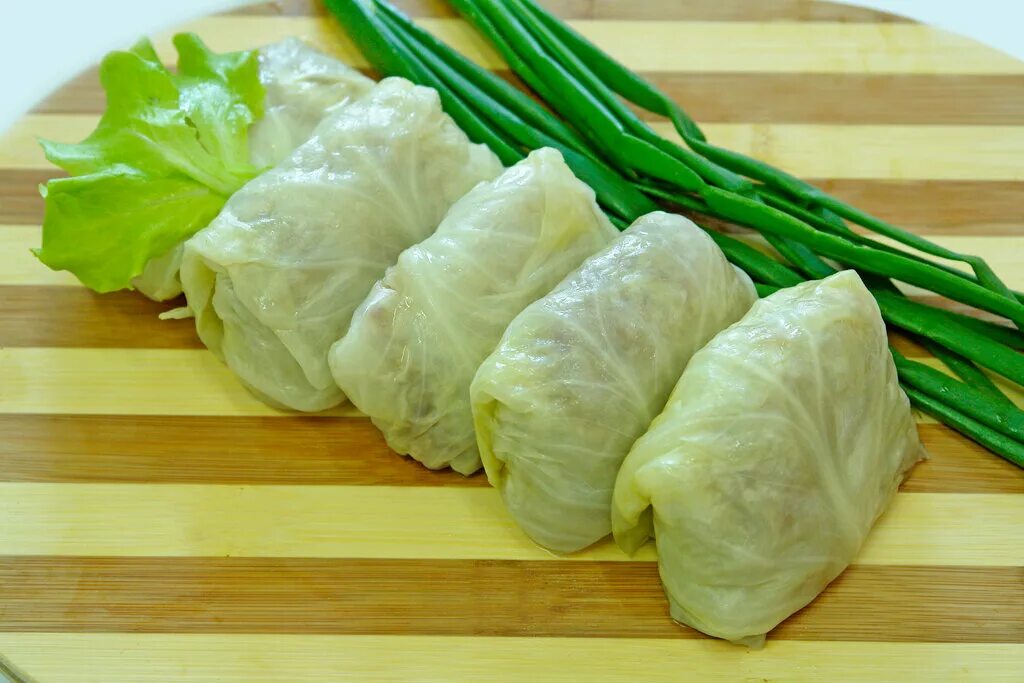 голубцы сырые. голубцы сырые. голубцы полуфабрикаты. голубцы полуфабрикаты. голубцы полуфабрикаты.