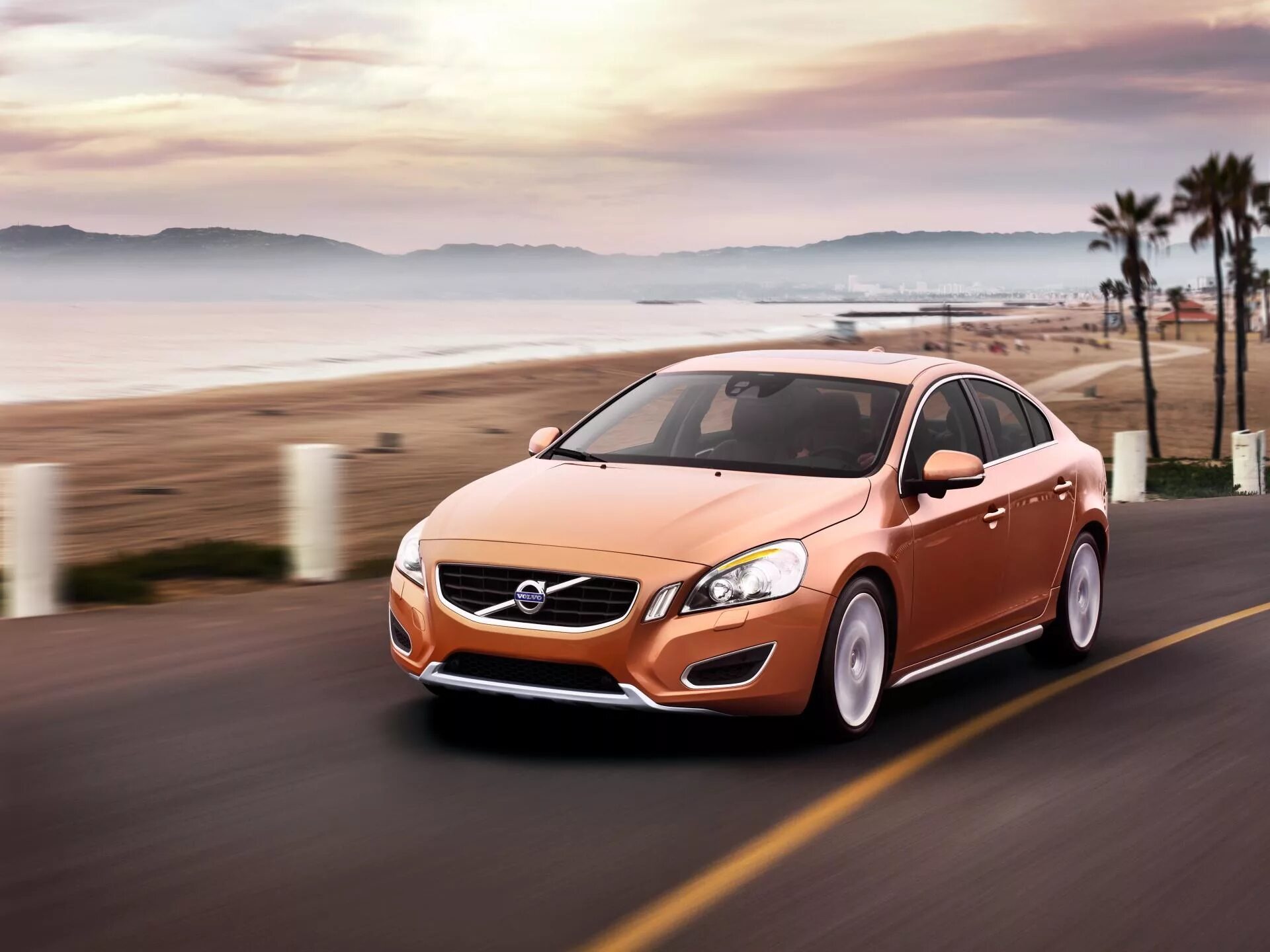 Volvo s60 1.6. Volvo s60. Volvo s60 седан 2010. Volvo s60 Orange. Volvo седан s60.