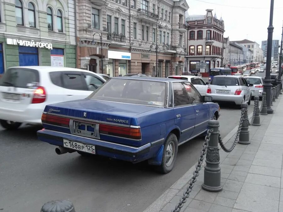 Сколько автомобилей во владивостоке. Владивосток автомобили. Владивосток СССР иномарки. Японские автомобили во Владивостоке. Машины из Владивостока.