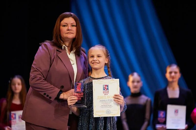 Песня про благодарный. Юный талант 2023. Конкурс талантов. Кукла коппелия. Детские соревнования.