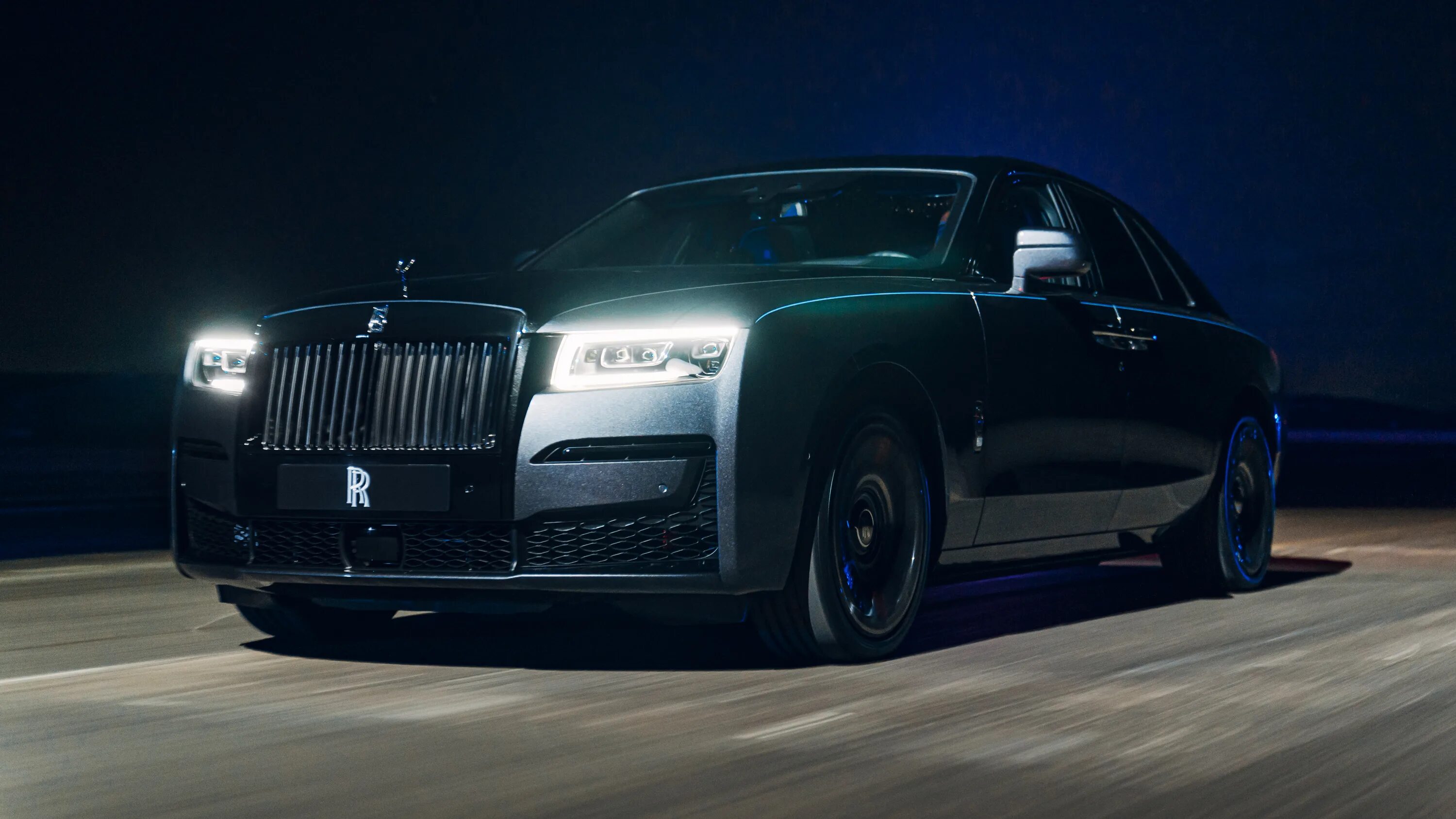 Песня черный ролс ролс. Rolls Royce Ghost 2022. Rolls Royce Ghost 2021 черный. Rolls Royce Ghost Black badge 2021. Rolls Royce Ghost Black badge 2022.