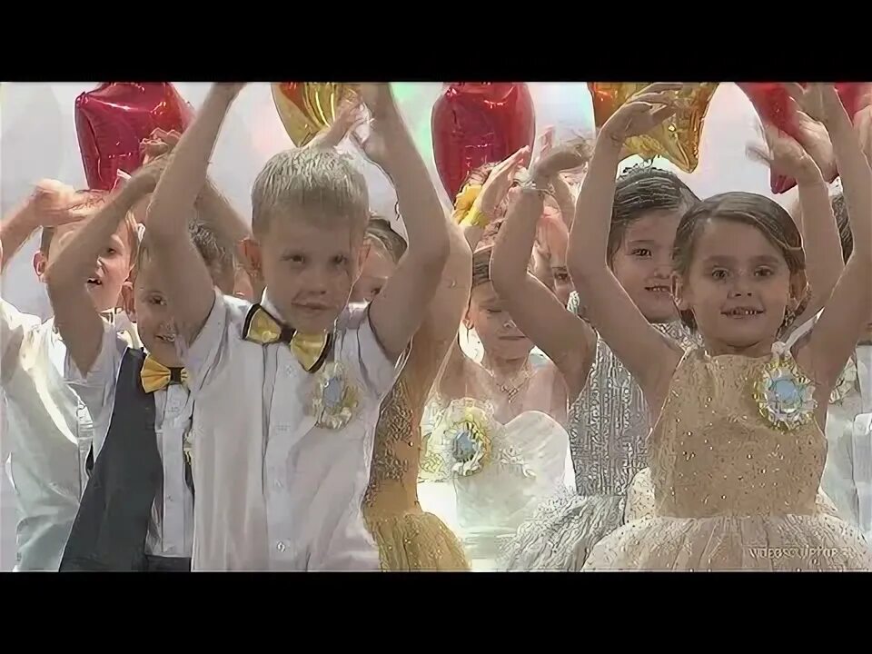 Танец зажигай звезды на выпускном. Танец со звездами в детском саду на выпускной. Танец зажигаем звезды на выпускной в детском саду. Танец зажигаем звезды на выпускной в детском саду видео. Выпускной звезды зажигают в детском саду.