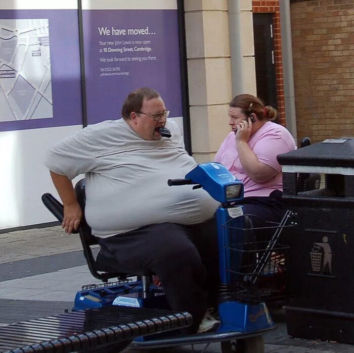 Коляска для толстых людей. Тележка для жирных. Необычайно толстая