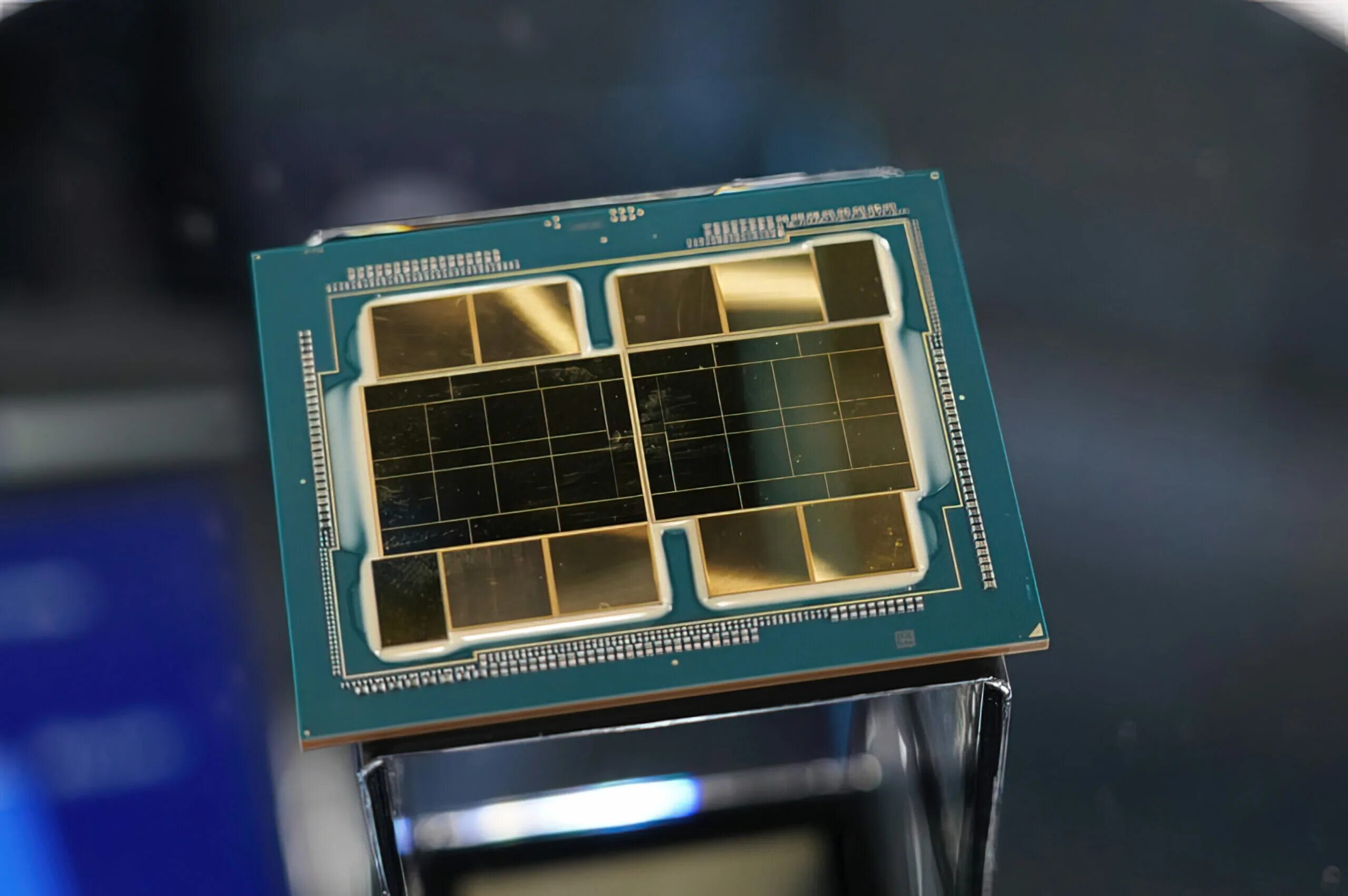 Core 14 поколения. Интел Метеор Лейк. Плитка из процессоров. Intel Core 14-го поколения. Intel 4 поколения.