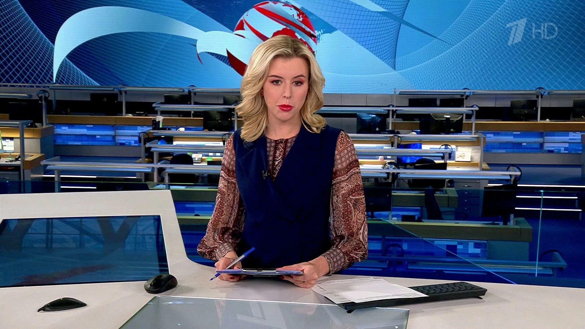 Ведущий новостей 1 канала в 21.00 Клименов. 18 на 21 канале